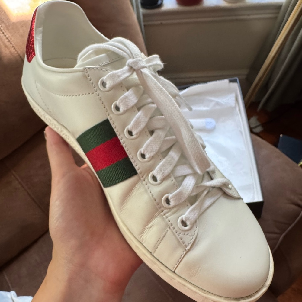 Women's Gucci Ace sneaker with bee - Picture 10 of 13